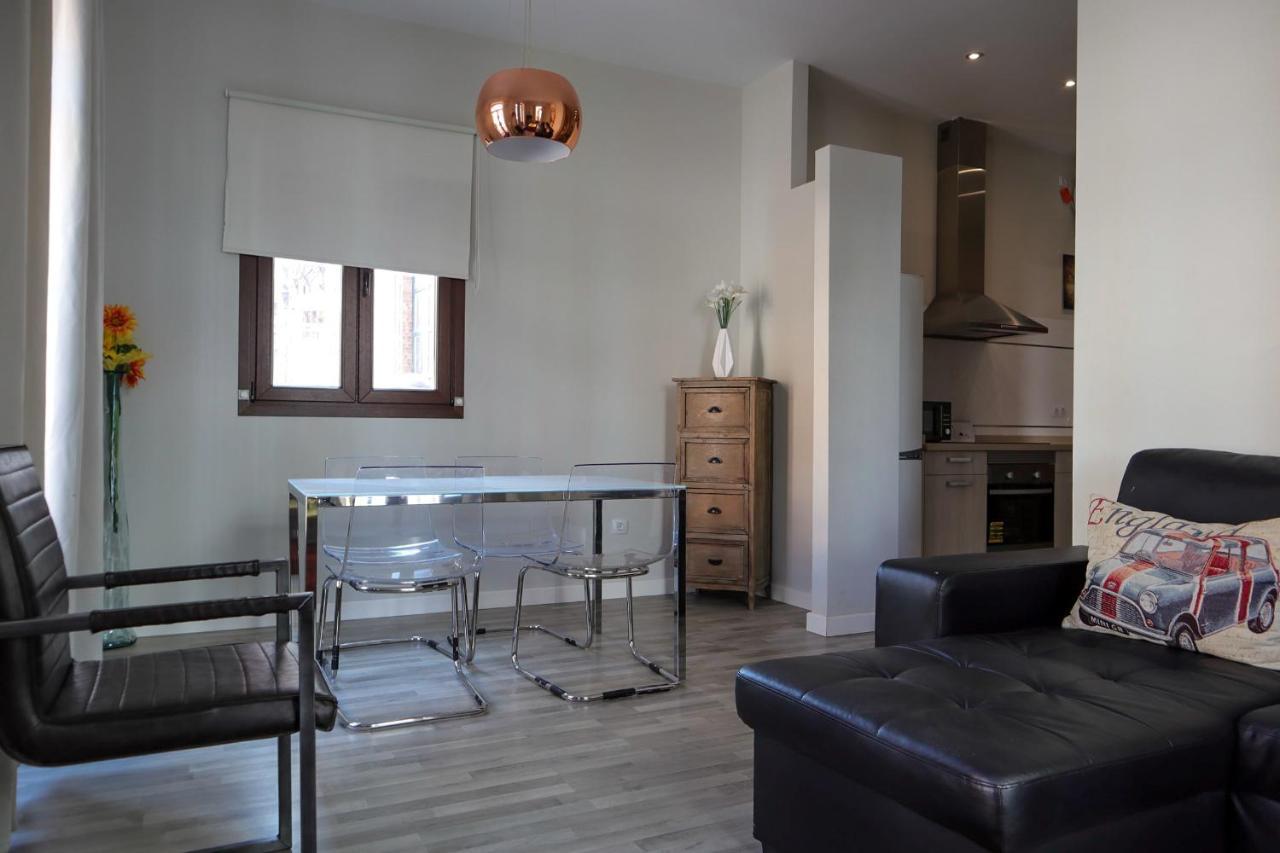 Triana Suite Dreams Seville Exterior photo
