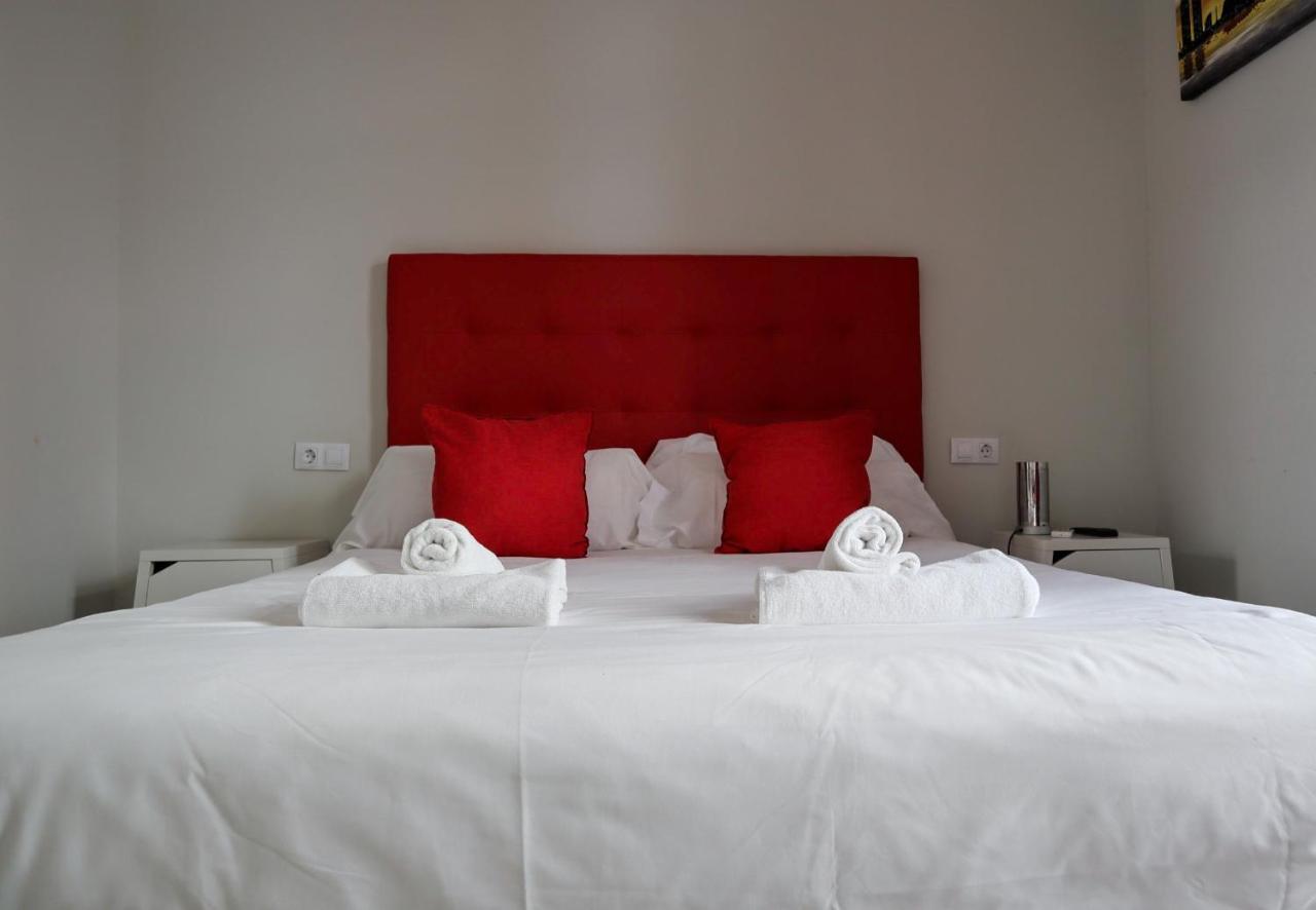 Triana Suite Dreams Seville Exterior photo